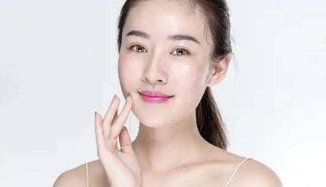 Daao Cosmetic OEM:How to perform facial massage and skincare?(pic1) image.png
