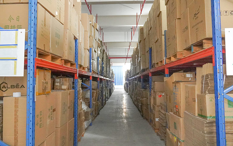 Why does cosmetic processing factories have corresponding order quantity for cosmetics brands?(pic1) Why does cosmetic processing factories have corresponding order quantity for cosmetics brands?(pic1)